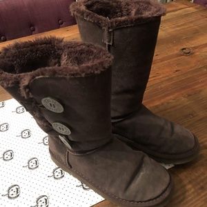 Dark Brown Tall Bailey Button